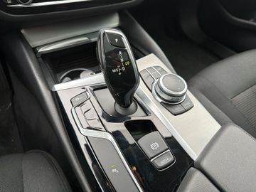 BMW 530 D xDrive PANONAVITEMPOMATAHK