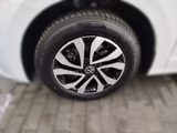 Volkswagen Touran 1.5 TSI DSG Active 7-Sitzer Navi ACC - VW Touran Gebrauchtwagen in Frankfurt