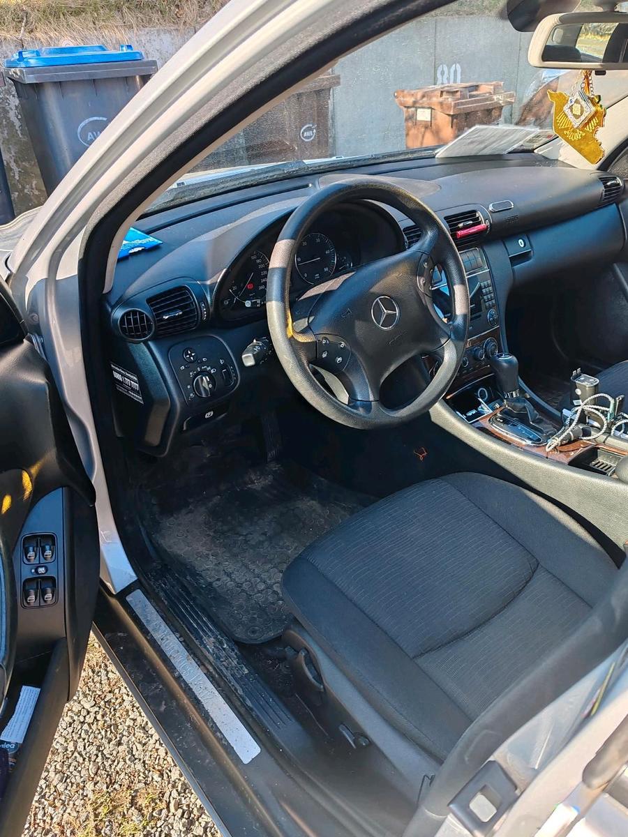 Mercedes-Benz C220, 2005
