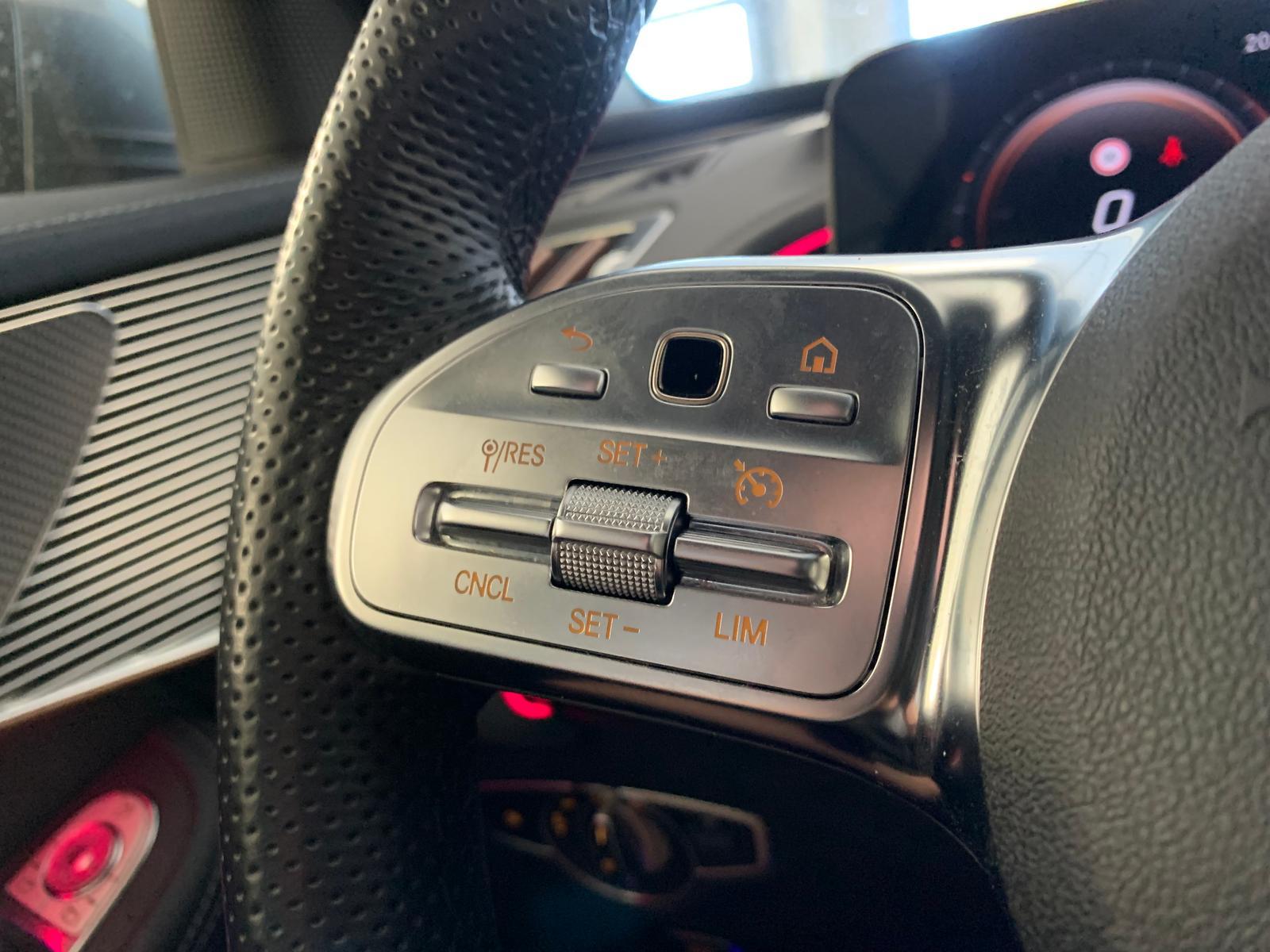 Mercedes-Benz EQC 400 4M 2xAMG Line Widescr Glasdach Multibeam