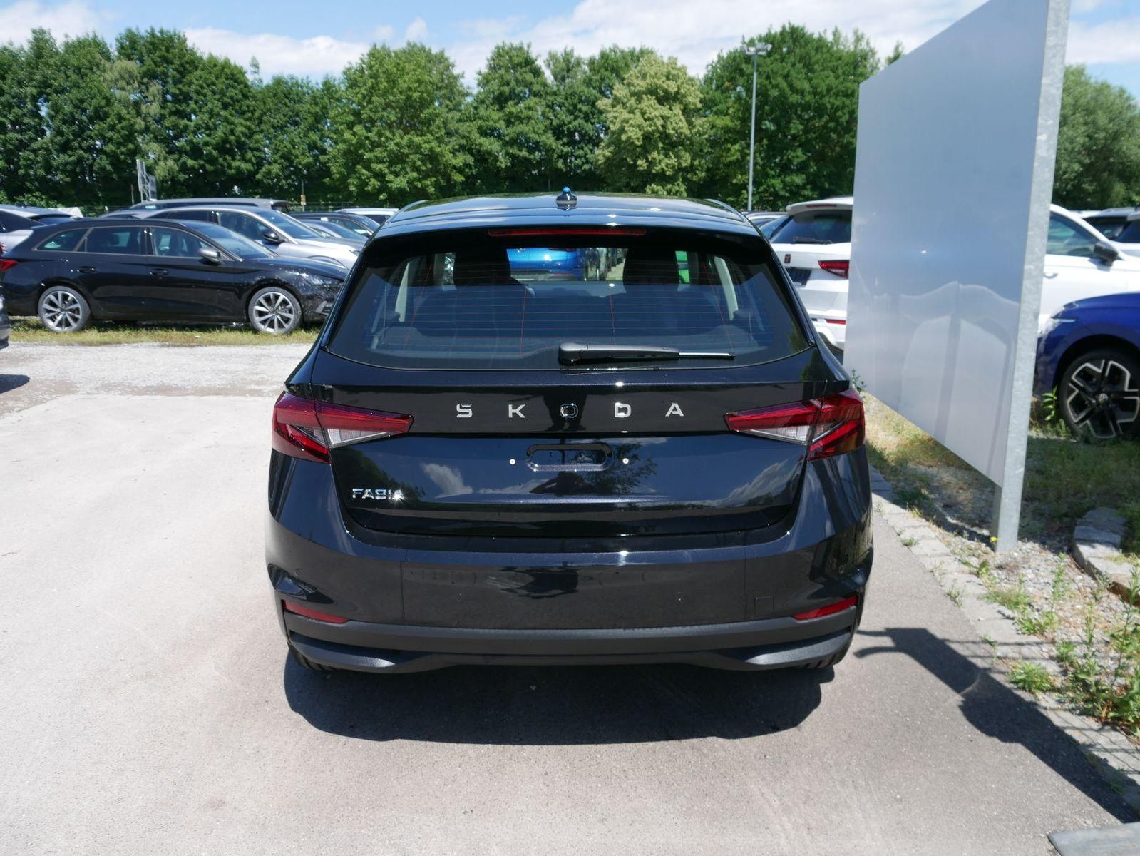 Skoda Fabia Selection 1.0 TSI *NAVI-ÜBER-SMARTLINK*PDC imagem 3