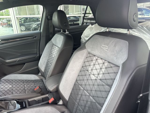 T-Roc 1.5 TSI R-Line Navi AHK Pano18 Alu RFK