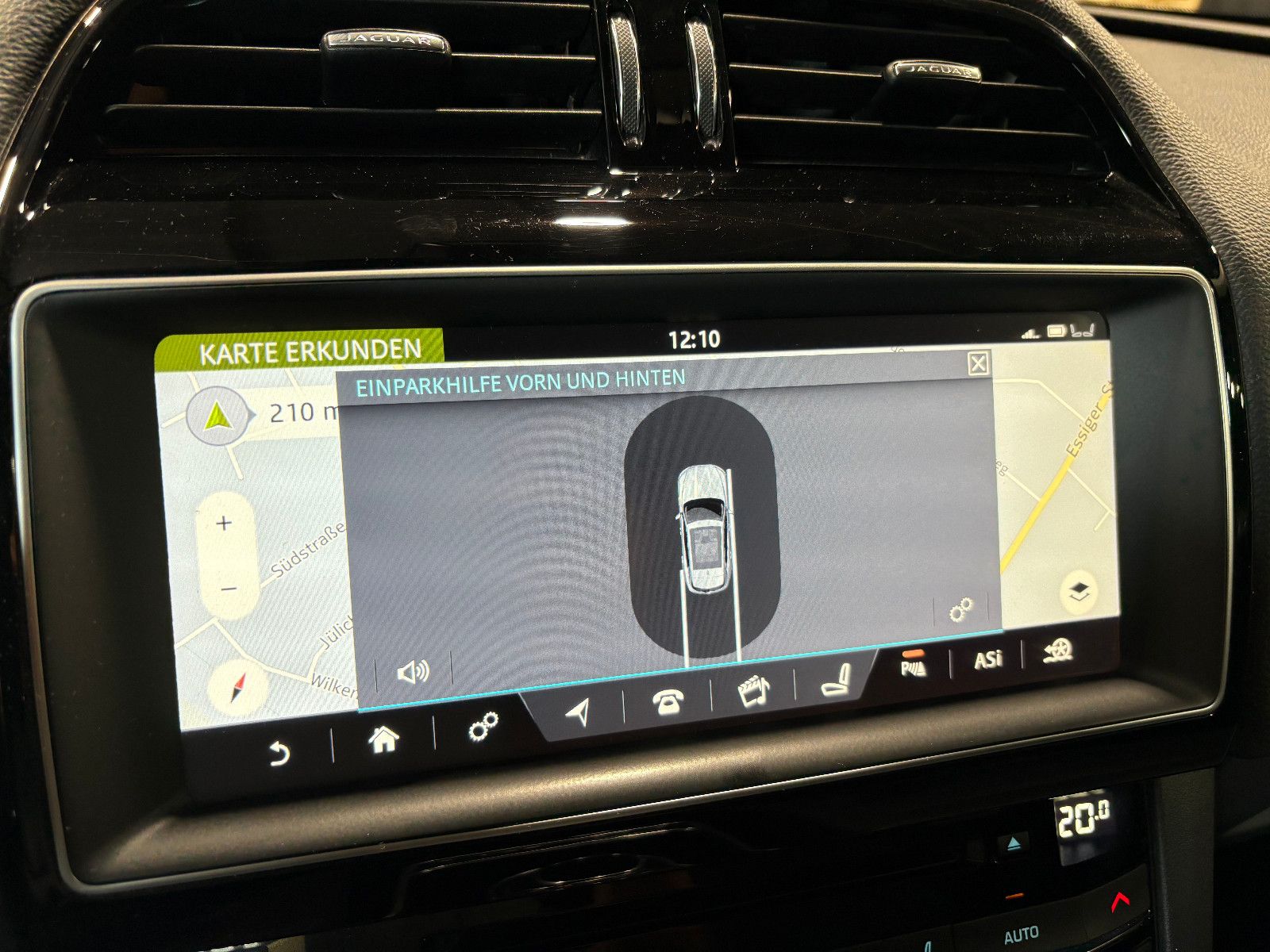 Fahrzeugabbildung Jaguar F-PACE Pure AWD/HEAD-UP/NAVI/PDC/SOUNDSYSTEM