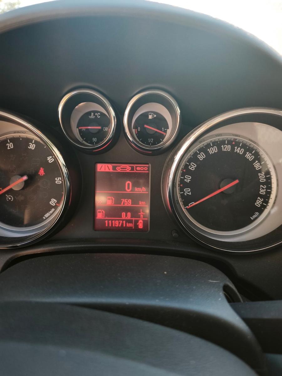 Opel Astra 2015 — photo 7