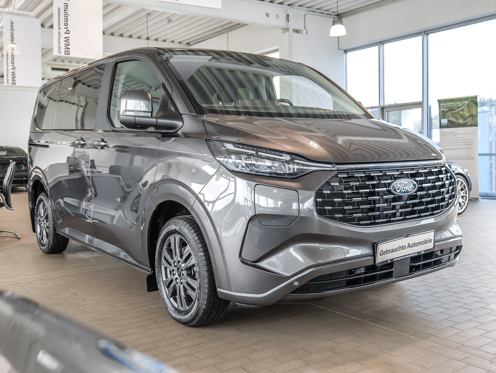 Ford Tourneo Custom 340 PHEV L1H1 VA Titanium Anhängk foto 6