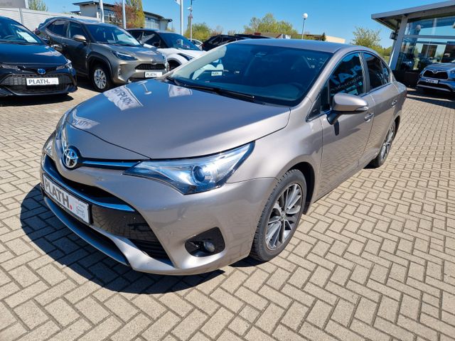 Toyota Avensis 1.8 Schaltgetriebe Braun
