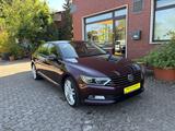 Volkswagen Passat Lim 1.6TDI EU6 AHK SHZ TEMP EPH BLUET ALU - Volkswagen Passat: B1
