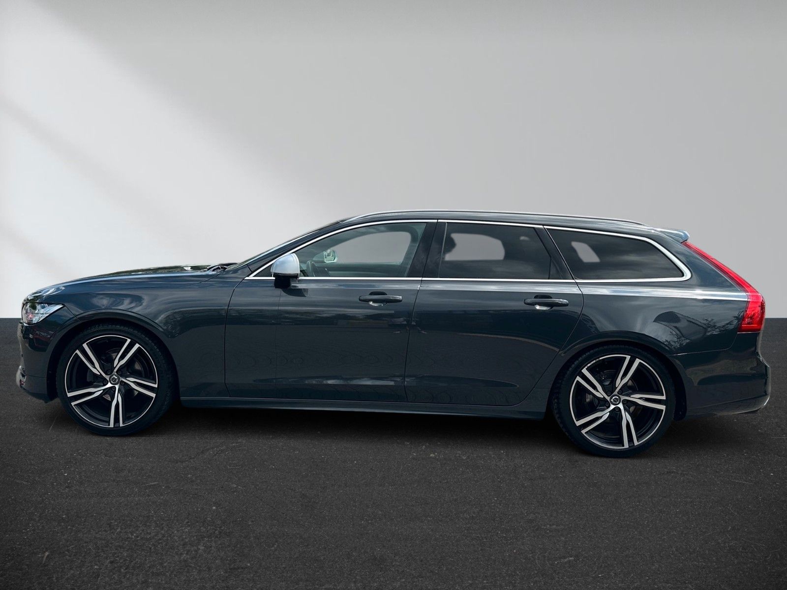Volvo V90 Kombi R Design – Bild 5