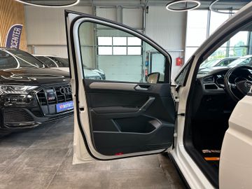 MYAUTOCENTER – Gebraucht- und Jahreswagen mit Werkstattservice in Pfaffenhofen Volkswagen Touran *R-Line*Sport*ACC*NAVI*2-ZONEN*LED*