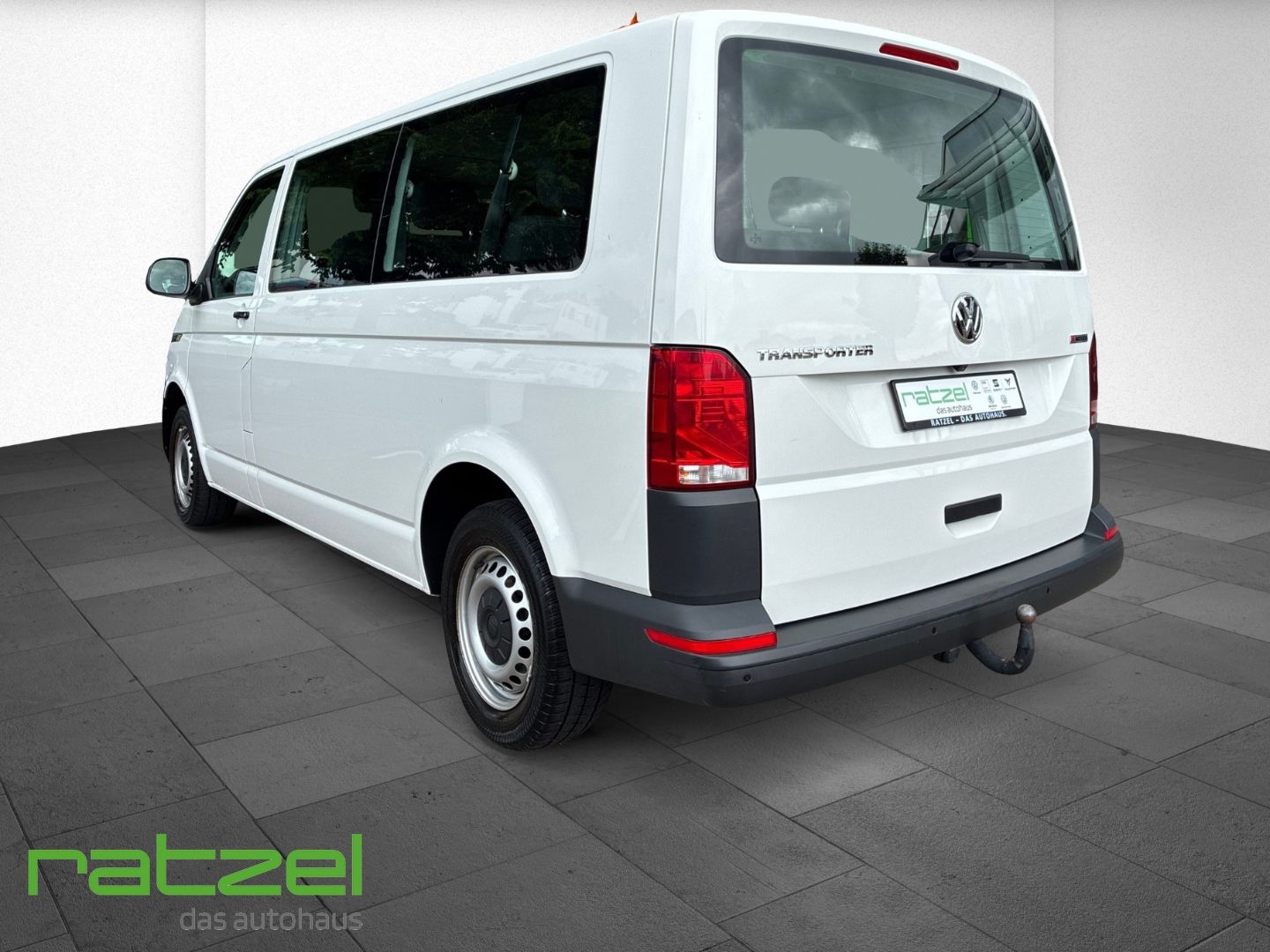 Fahrzeugabbildung Volkswagen T6.1 Kombi 2.0 TDI DSG 4Motion lang StandHZG AHK