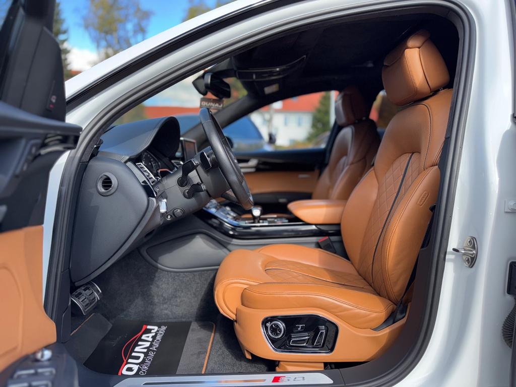 Audi S8