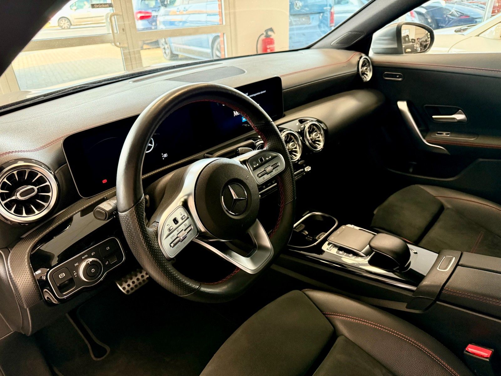 Fahrzeugabbildung Mercedes-Benz CLA 220d Shooting Brake AMG/18Zoll/Kamera/LED