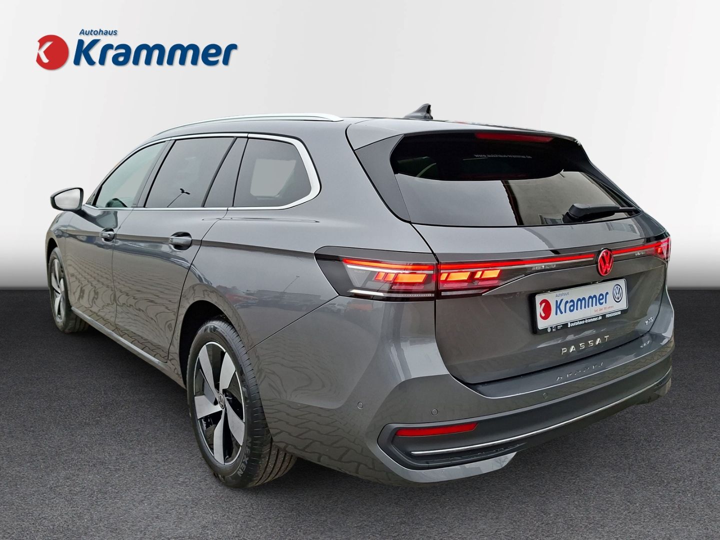 Volkswagen Passat Variant 1.5 eTSI DSG Business AHK IQLIGH foto 4