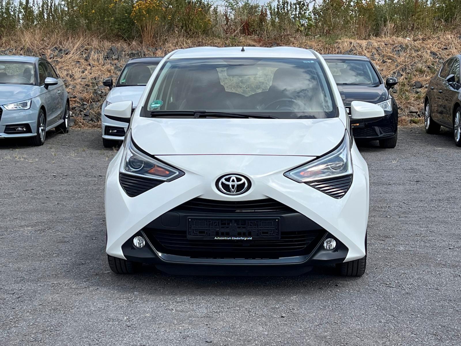 Toyota Aygo AYGO x-play club Carplay+LDE+Navi