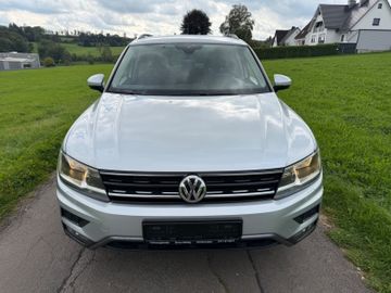 Volkswagen Tiguan - 12