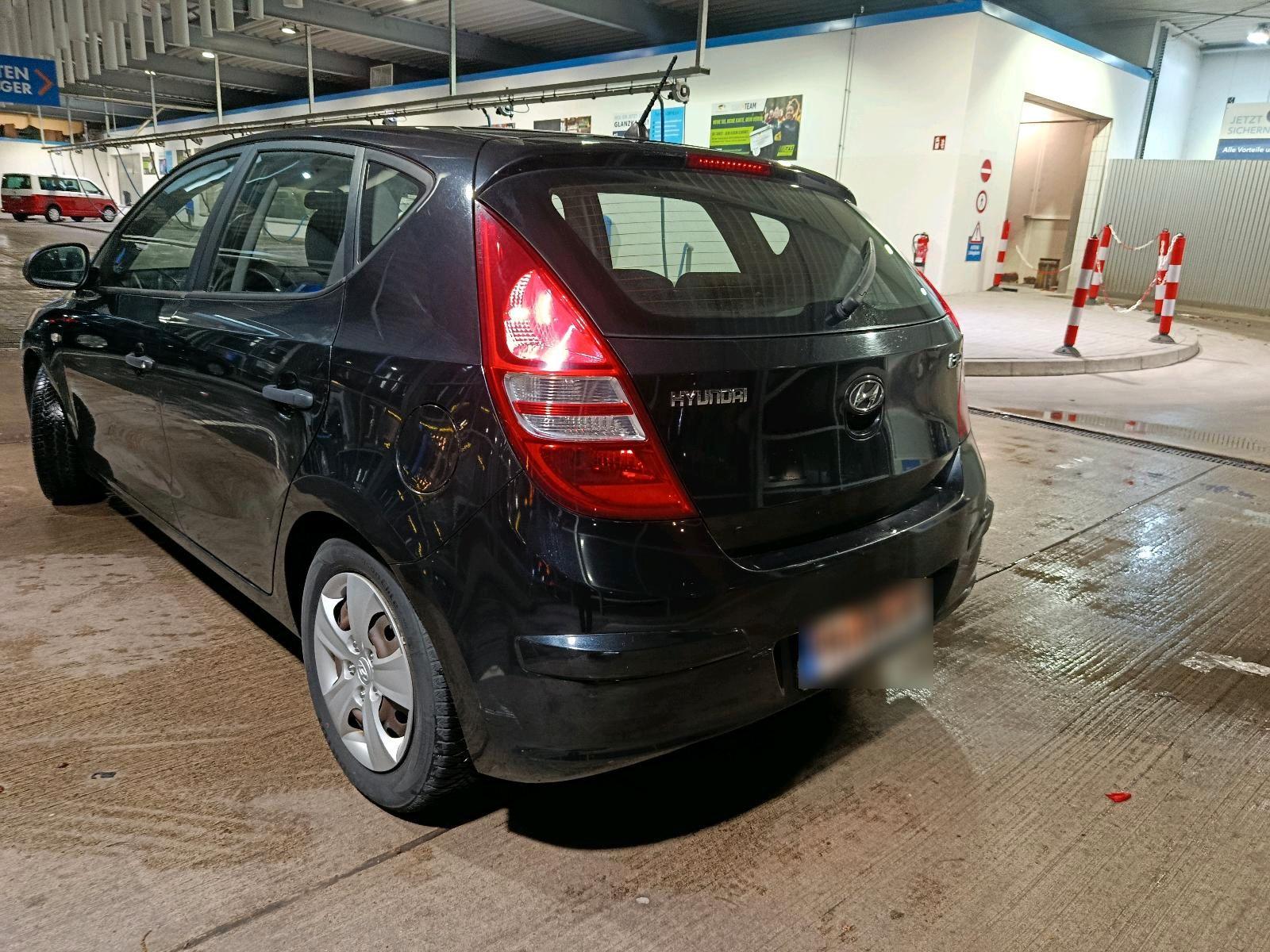 Hyundai i30 2009 — photo 9