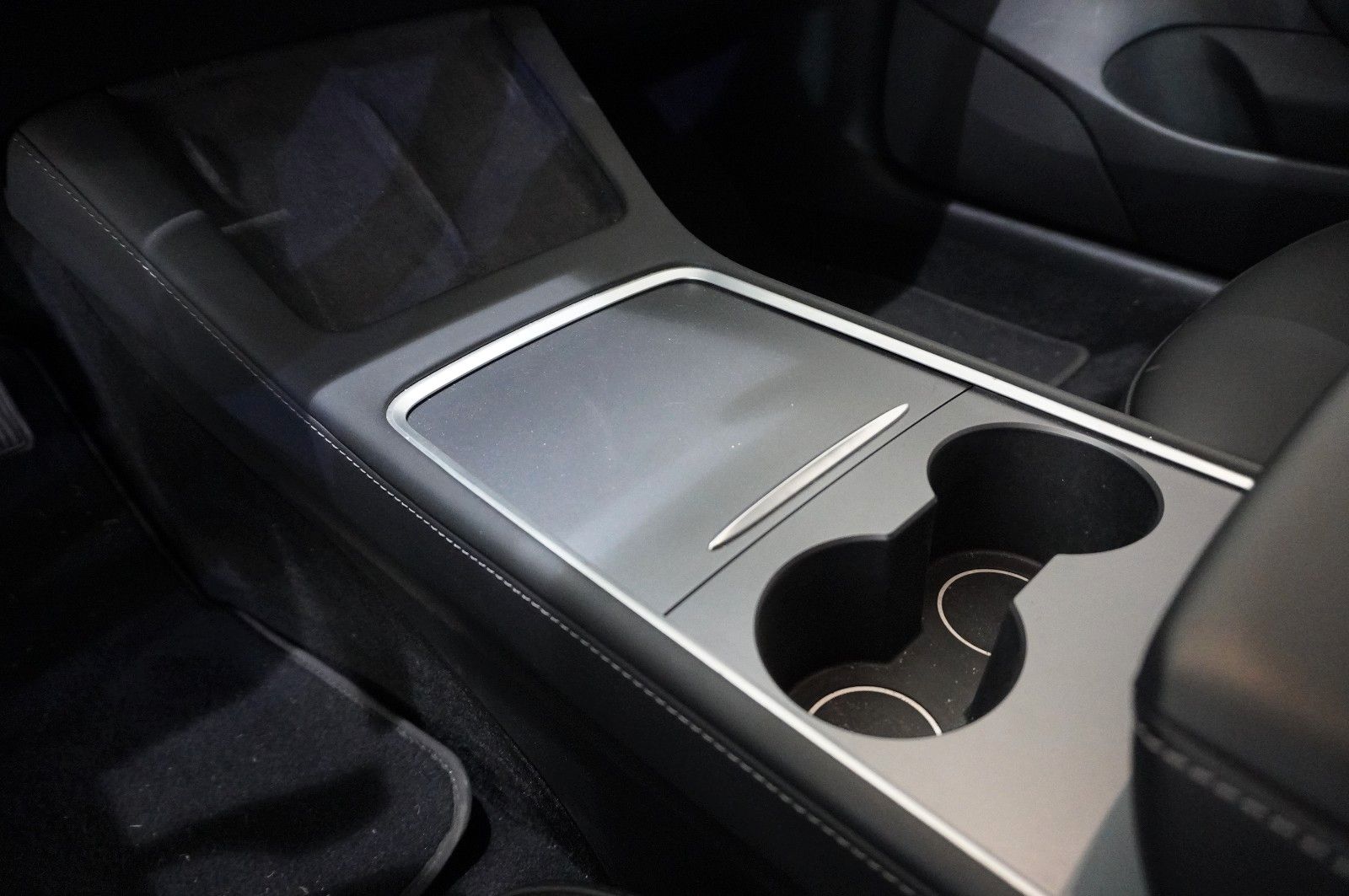 Fahrzeugabbildung Tesla Model 3 Standard Range NAVI/KAMERA/DAB/SHZ/AHK