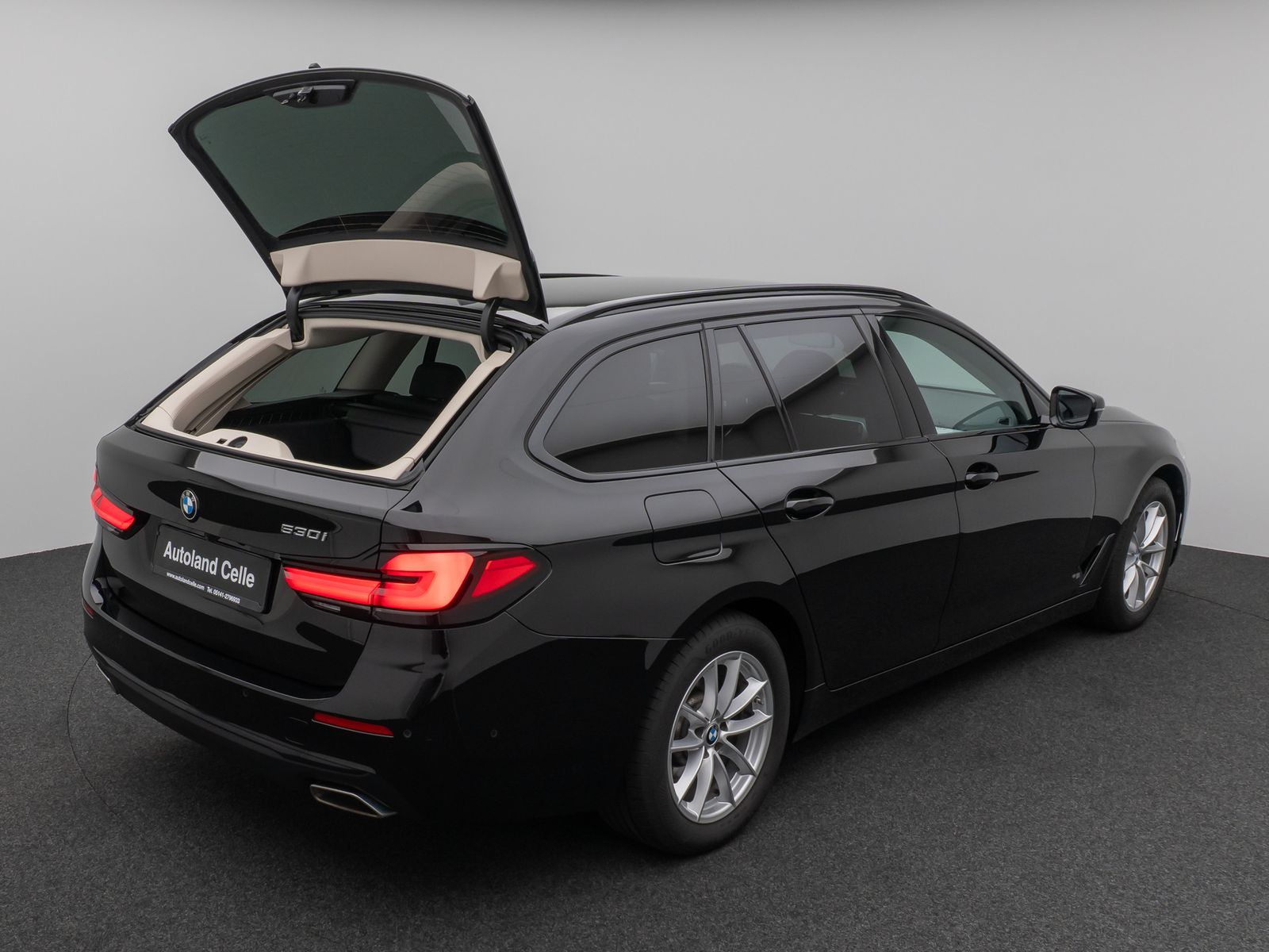 Fahrzeugabbildung BMW 530i Kamera DAB CockPitPro Leder Alarm LED