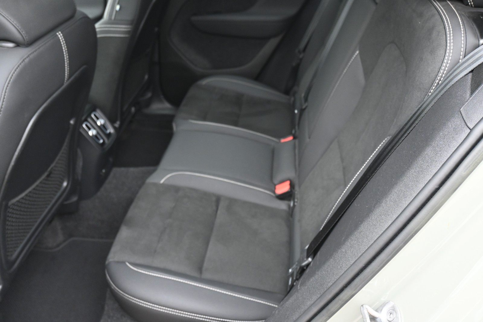 Fahrzeugabbildung Volvo XC40 Ultimate BEV 2WD*Pano*Leder*