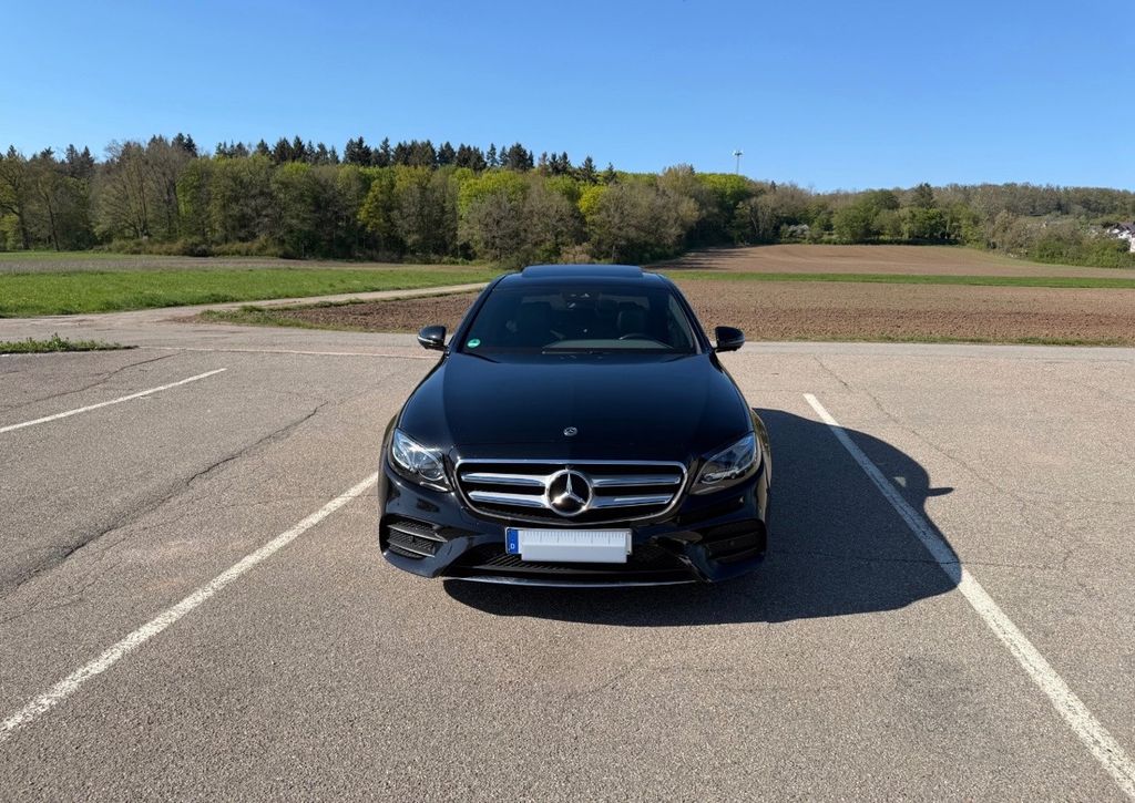 Image of Mercedes-Benz E 220