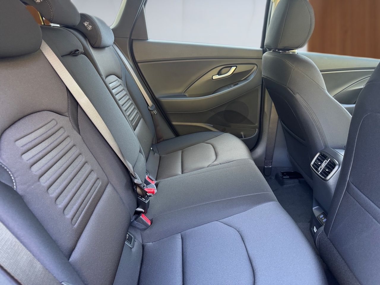 Fahrzeugabbildung Hyundai i30 ADVANTAGE LED*SHZ*LHZ*KAMERA*NAVI*USB*2Z-KL*