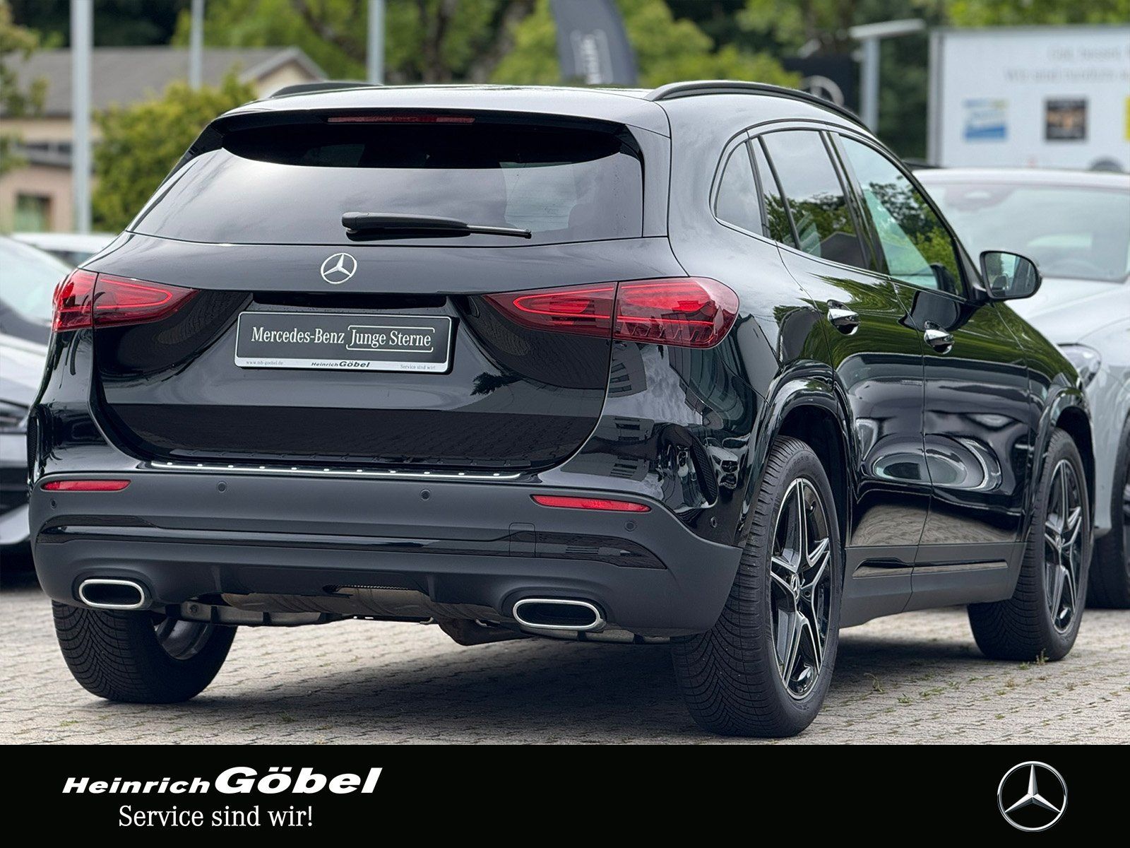 Fahrzeugabbildung Mercedes-Benz GLA 200 AMG*AHK*TOTWINKEL*NIGHT-PAKET*AMBIENTEBE