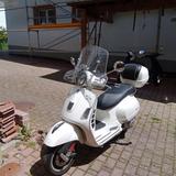 Piaggio Vespa 300 GTS - PIAGGIO 300