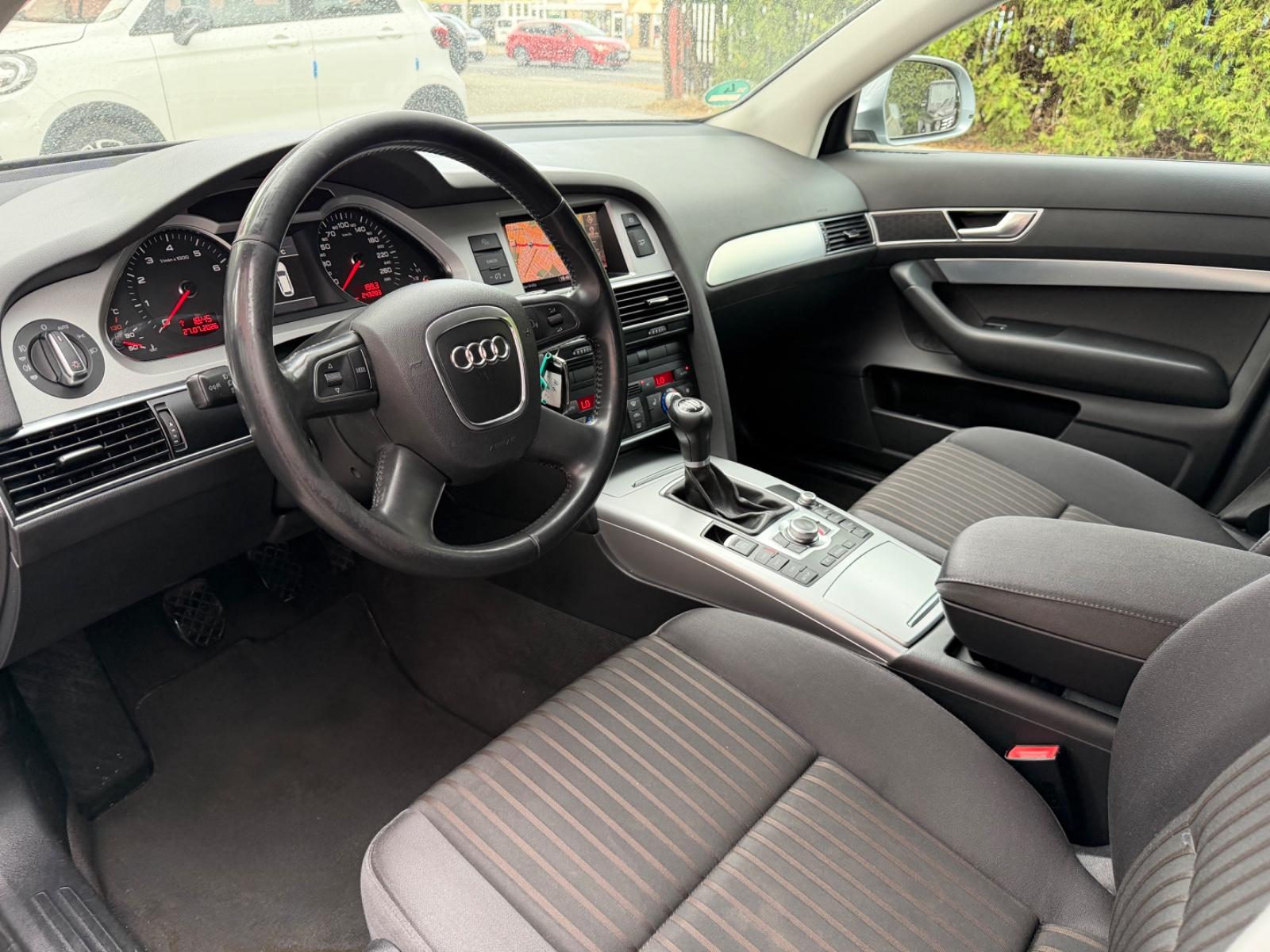 Audi A6 2010 — photo 13