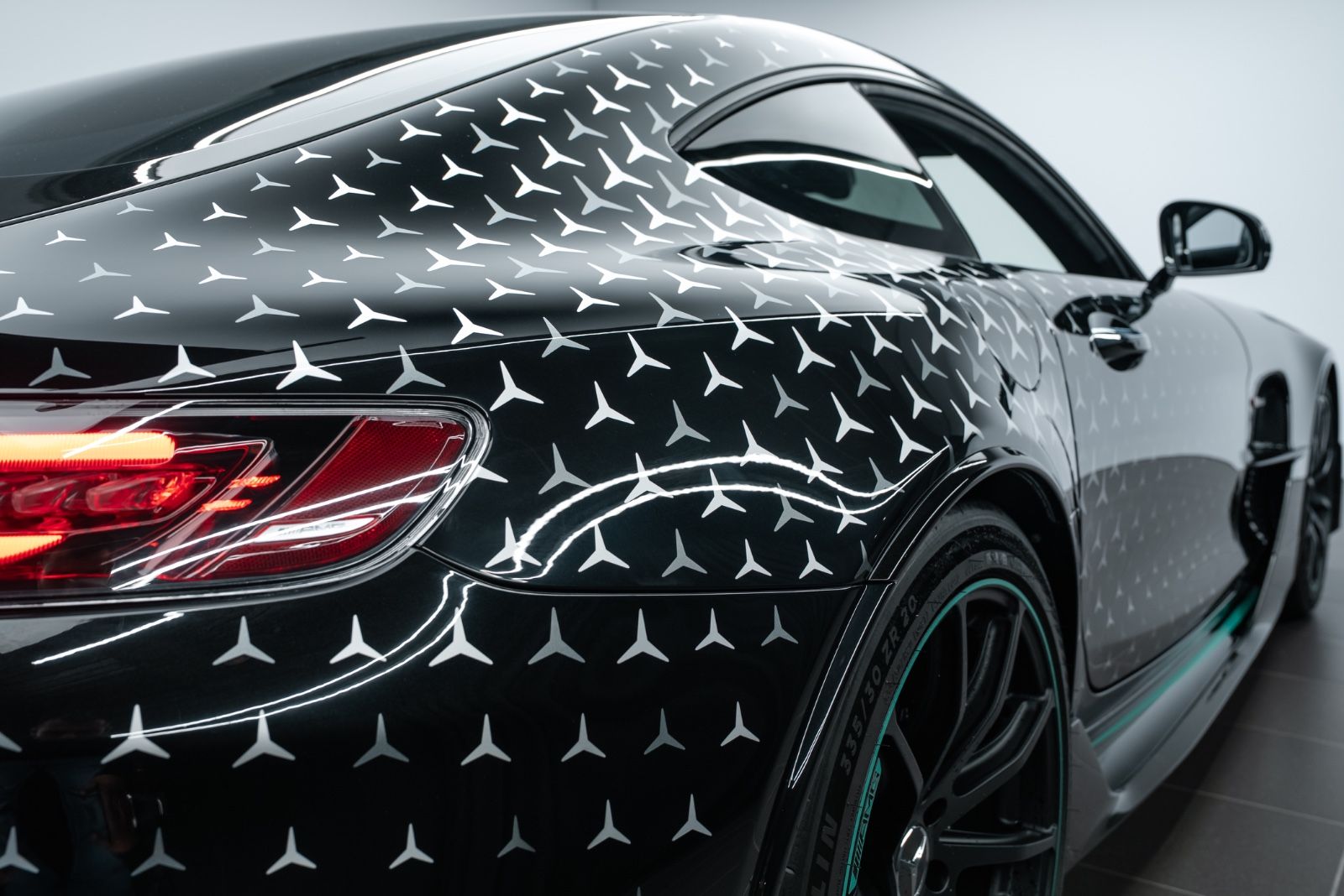 Fahrzeugabbildung Mercedes-Benz AMG GT Black Series Project One Edition/1of275/