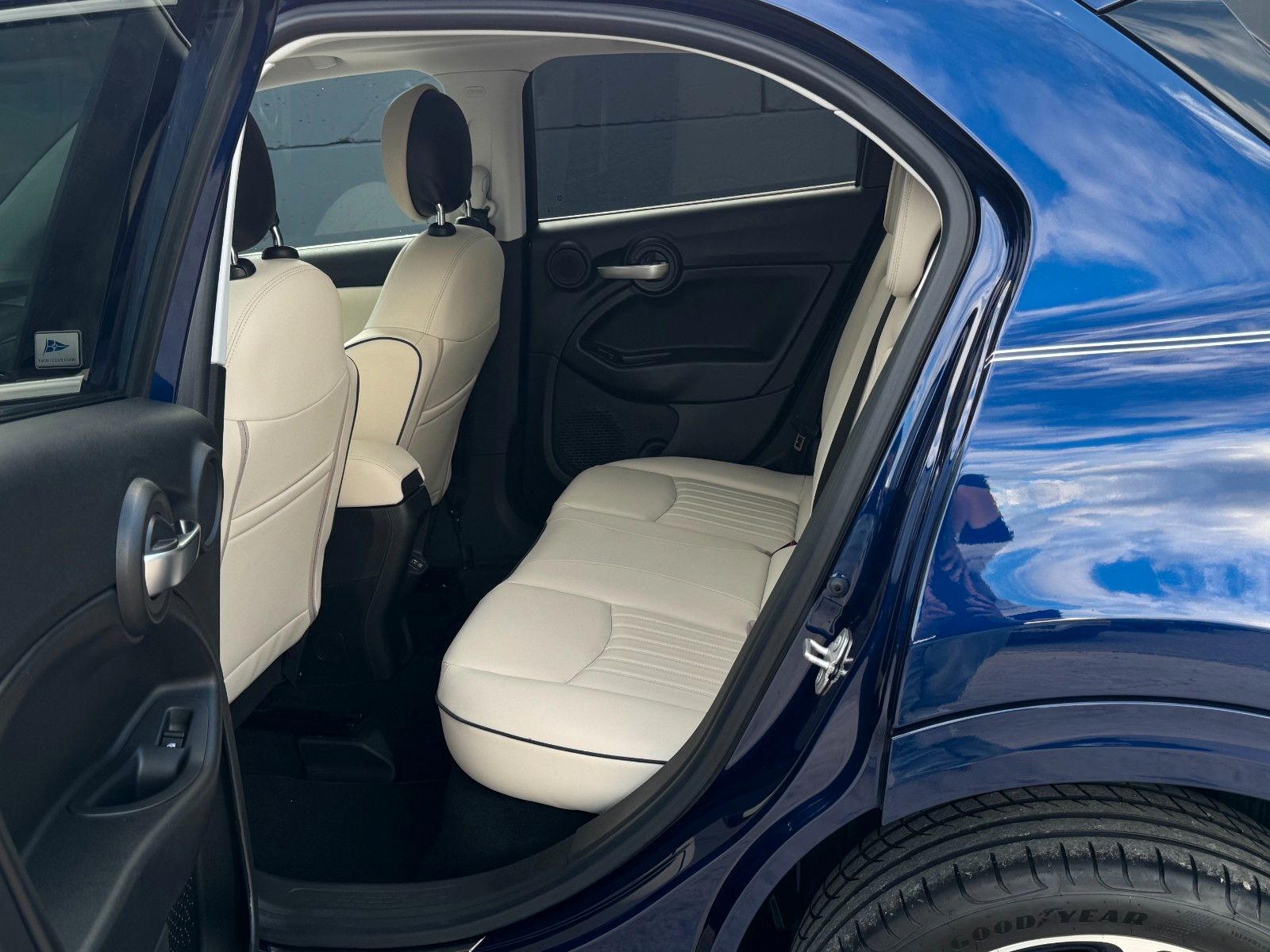 Fahrzeugabbildung Fiat 500X 1.3 FF Yacht Club Capri Faltdach CarPl. CAM