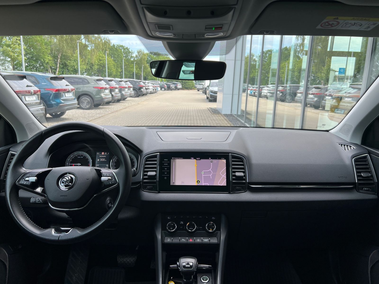 Fahrzeugabbildung SKODA Karoq Style 2.0 TDI DSG *AHK,LED,Navi,Kamera,18'