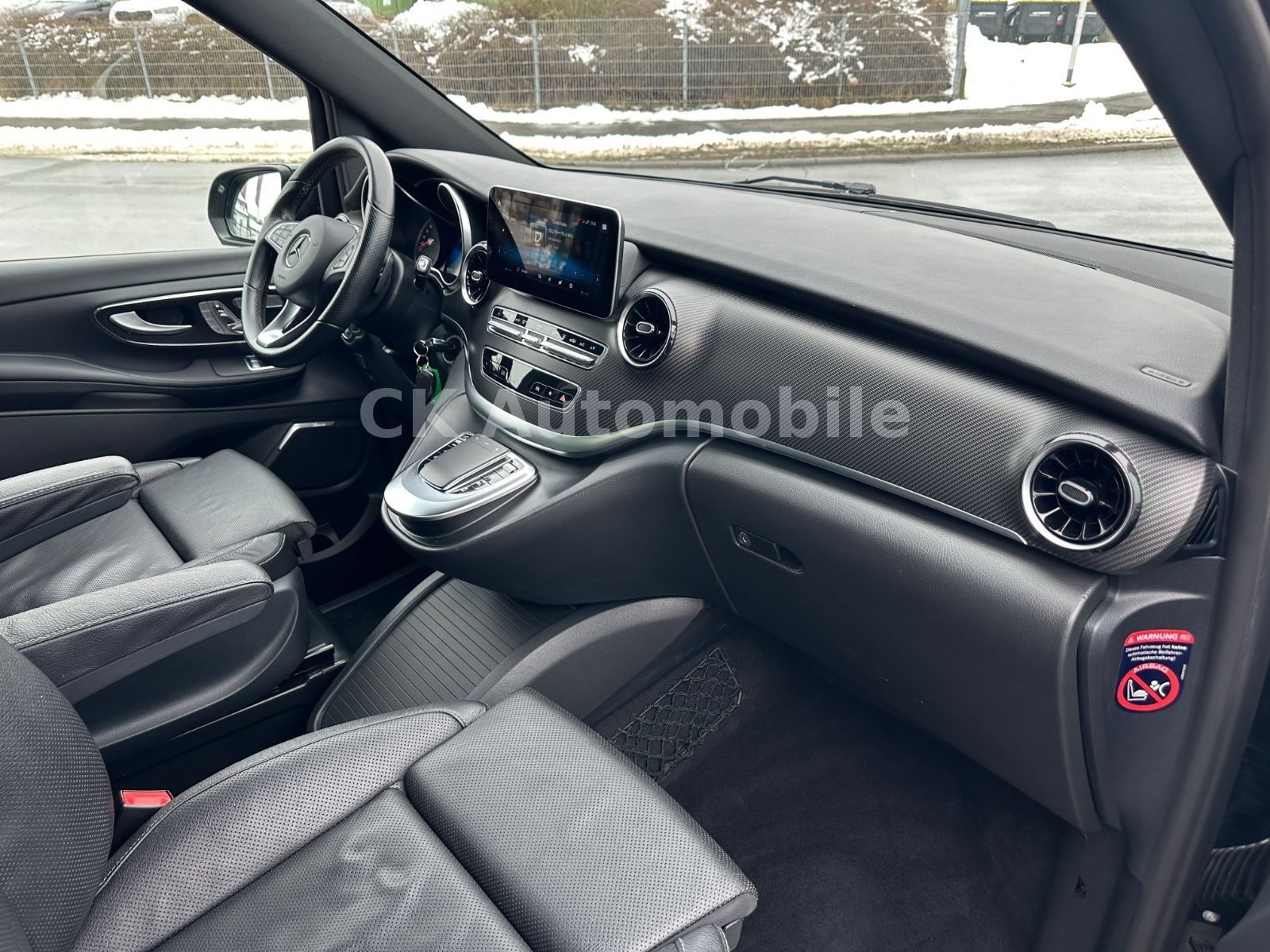 Fahrzeugabbildung Mercedes-Benz V 300 Avantgarde Edition AMG-LIne 4Matic Lang