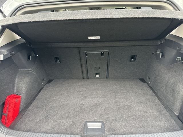 Golf VIII 1.5 TSI Life LED+NAVI+ACC+SHZ+PDC+VIRT