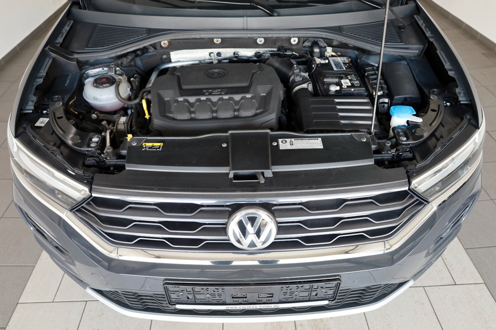 Fahrzeugabbildung Volkswagen T-Roc Sport 4M Navi,ACC,SH,PDC,Apple CarPlay,+WR