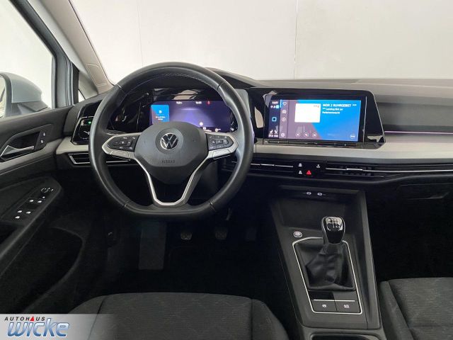 Golf VIII Variant 2.0 TDI Life NAVI KLIMA PDC LE