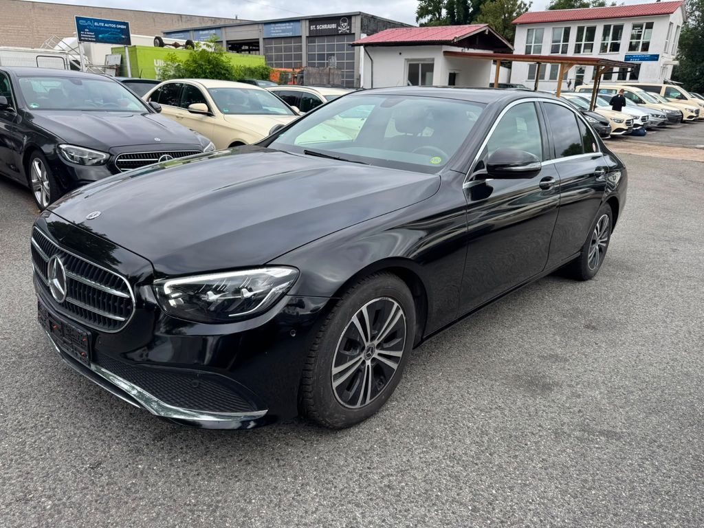 Image of Mercedes-Benz E 200