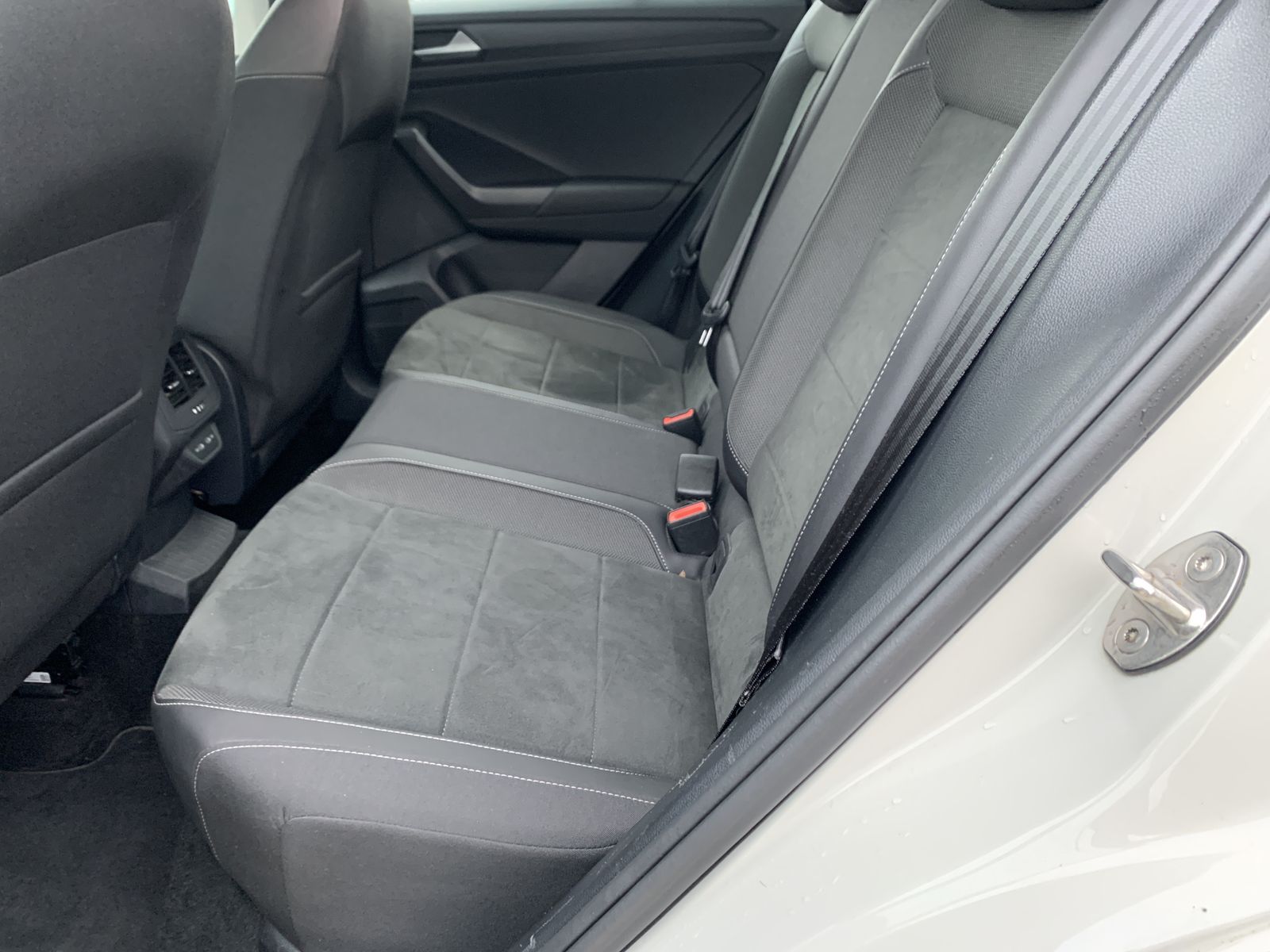 Fahrzeugabbildung Volkswagen T-Roc 1.5 TSI*Style*LED-Plus*Navi*ACC*Navi*