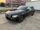 Mercedes-Benz E 200 T Benziner 197 PS Memory+AHK+Sthz+19"AMG