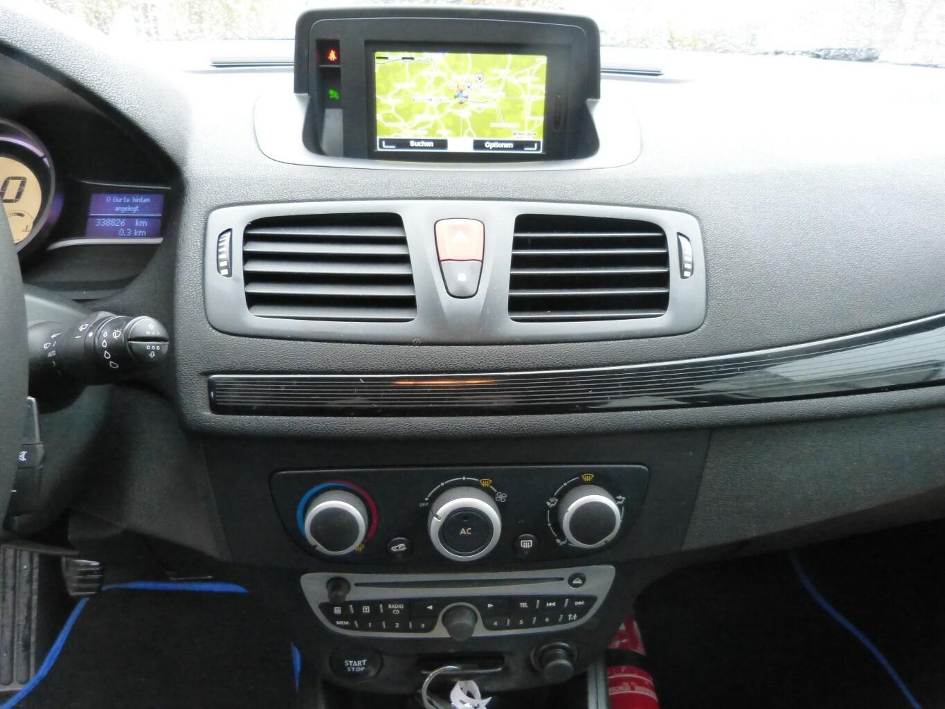 Renault Megane 2014 — photo 12