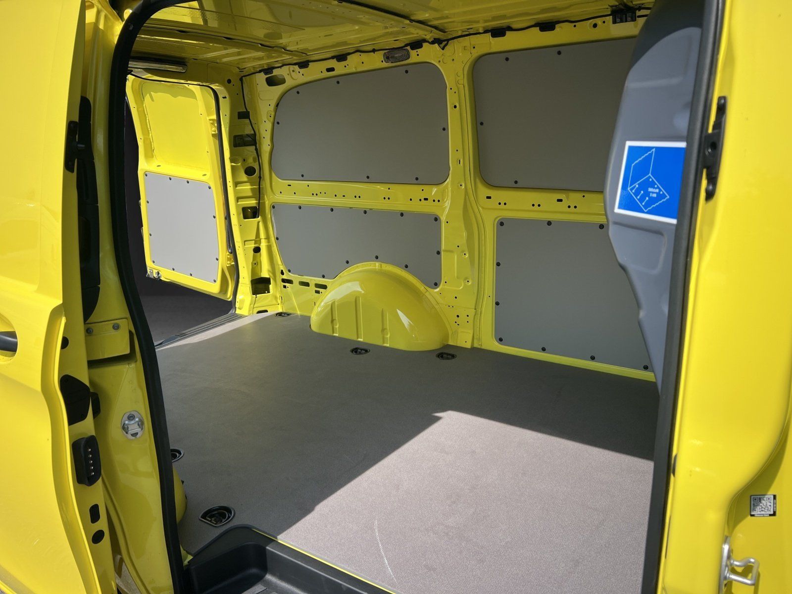 Fahrzeugabbildung Mercedes-Benz Vito 114 Base lang Holzfußbo Park-Paket MBUX