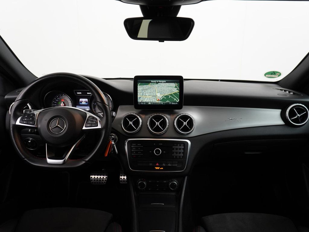 Mercedes-Benz GLA 180 AMG Night Edition Plus AMG Styling autom