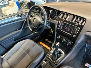 Volkswagen Golf VII Lim. Allstar BMT *Navi*