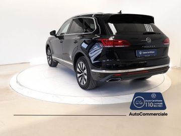 Volkswagen Touareg - 4