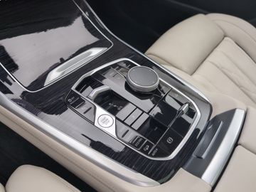 BMW X7 - 12