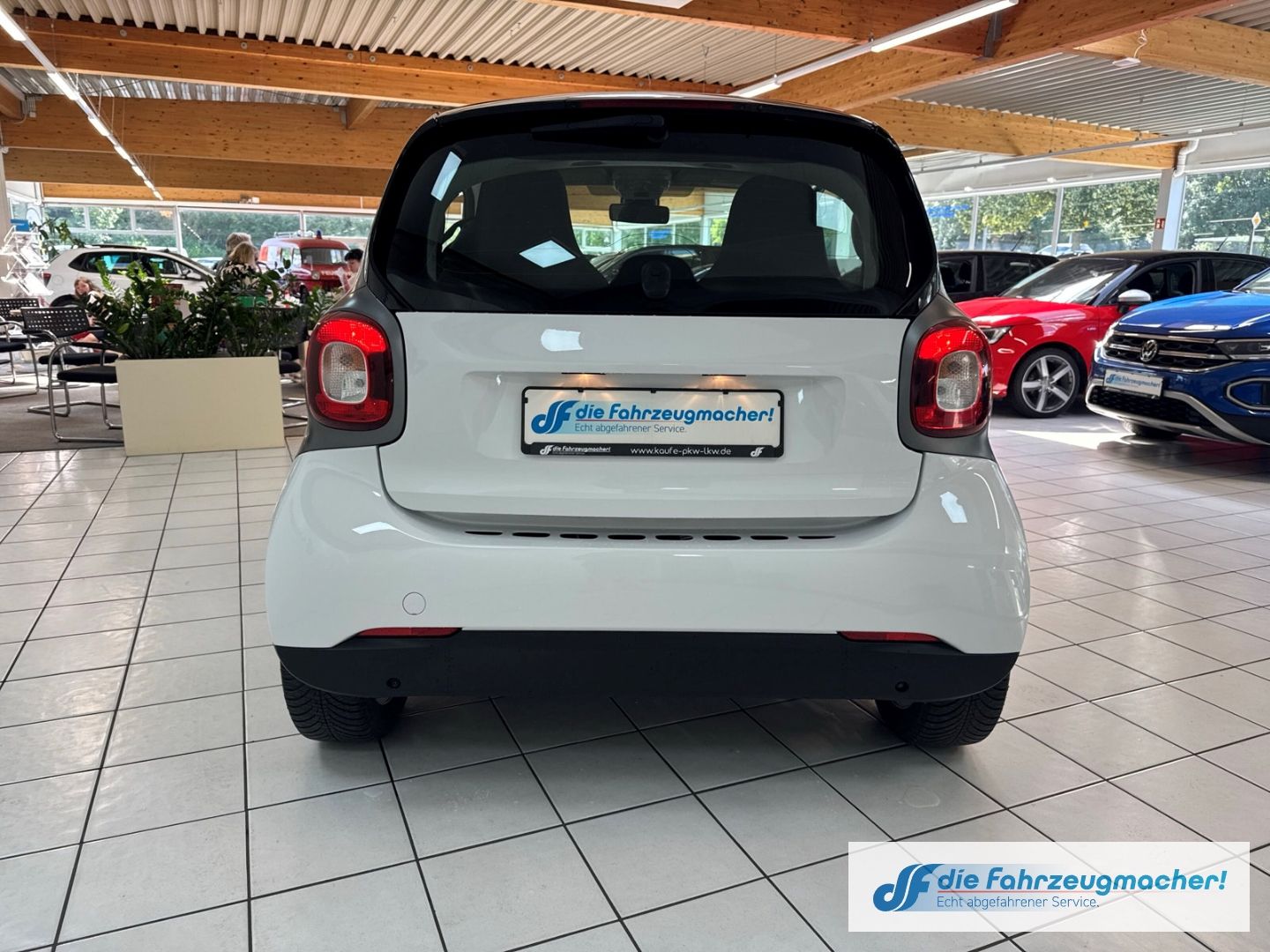 Fahrzeugabbildung Smart fortwo coupe electric drive EQ Navi Klimaautom K