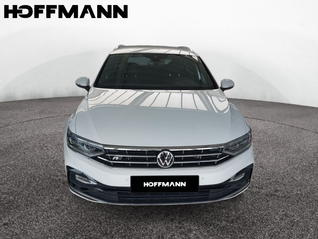 Fahrzeugabbildung Volkswagen Passat Variant 2.0 TDI DSG 4Motion Elegance R-Li