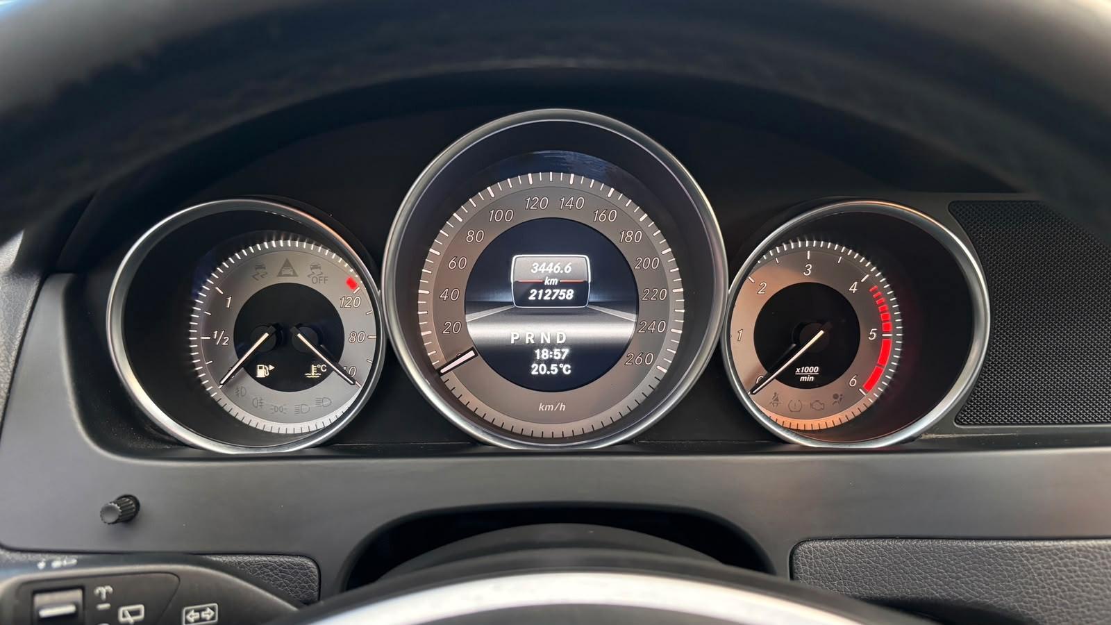 Mercedes-Benz C220 2012 — photo 12