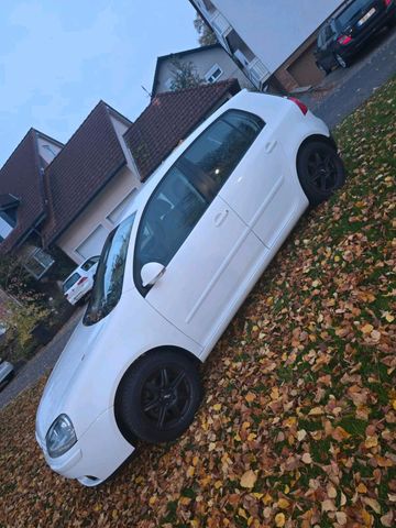 Volkswagen Golf 5  2.0 Benzin