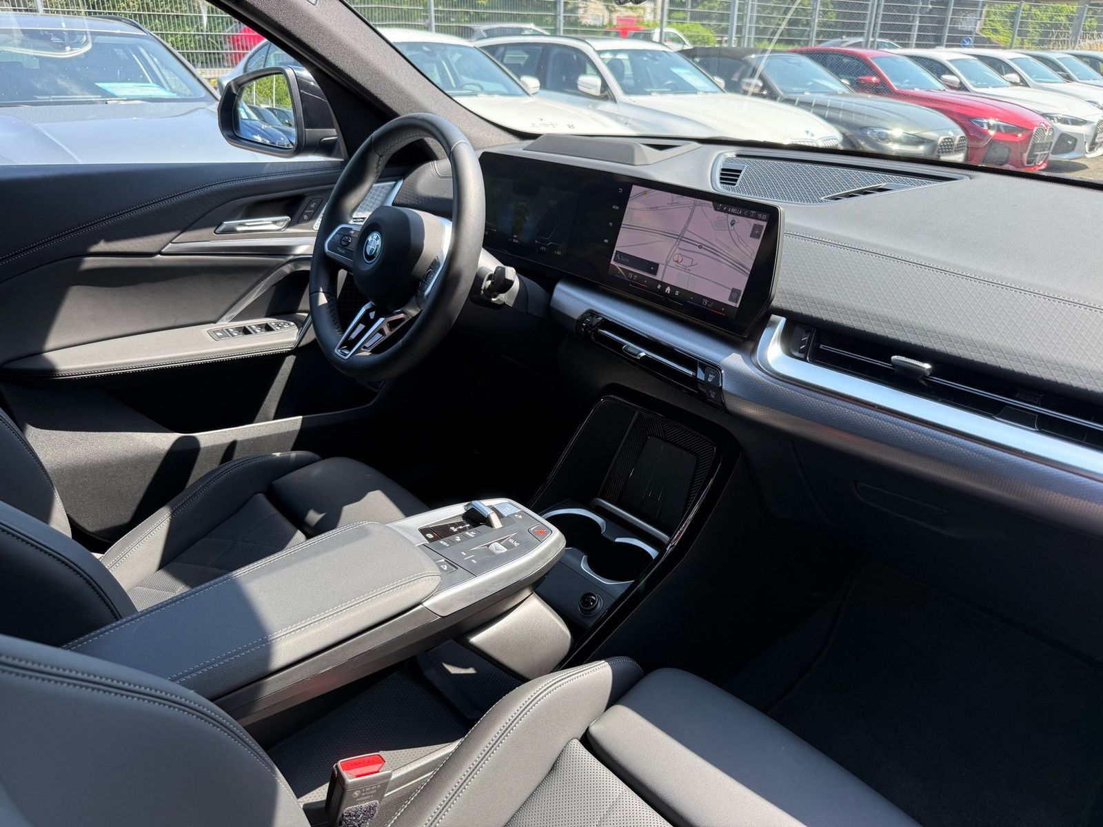 BMW iX2 - Bild 21