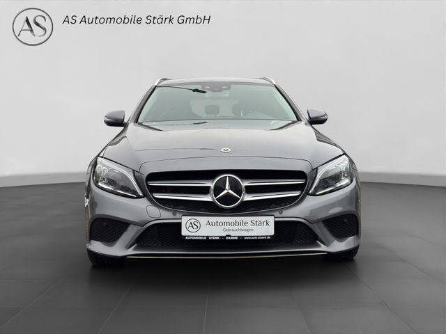 Fahrzeugabbildung Mercedes-Benz C 220 Td Avantgarde+LED+Distronic+CAM+Standh+AHK